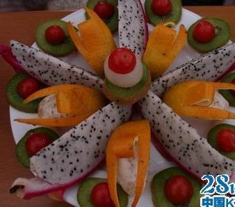 水果拼盘做法在线视频,缤纷色彩，美味呈现