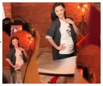 张柏芝走光在线视频,网络热议背后的真相揭秘